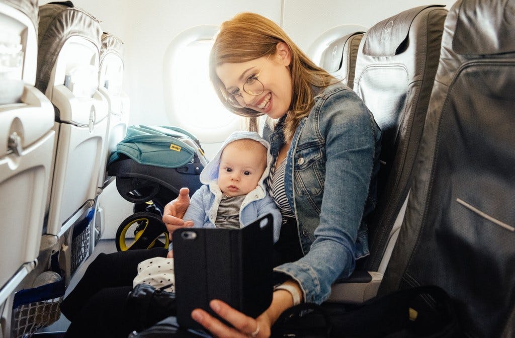 Quelques conseils pour prendre l'avion avec bébé 